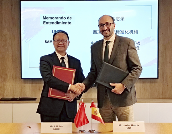 UNE renueva su acuerdo con China para impulsar las exportaciones españolas