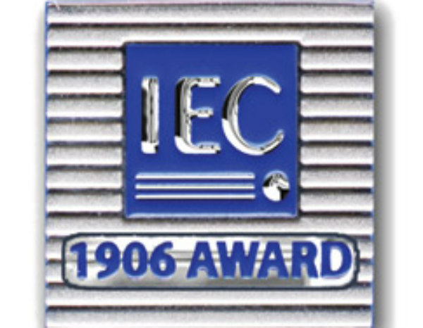 IEC premia a cuatro expertos de empresas españoles