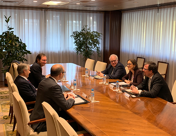 Reunión de ISO y UNE con la Ministra de Industria, Comercio y Turismo (e.f.)