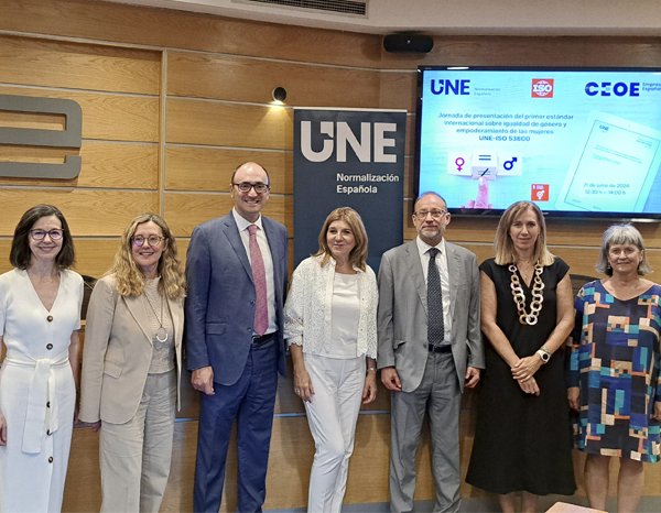 UNE y CEOE presentan el primer estándar global de igualdad de género